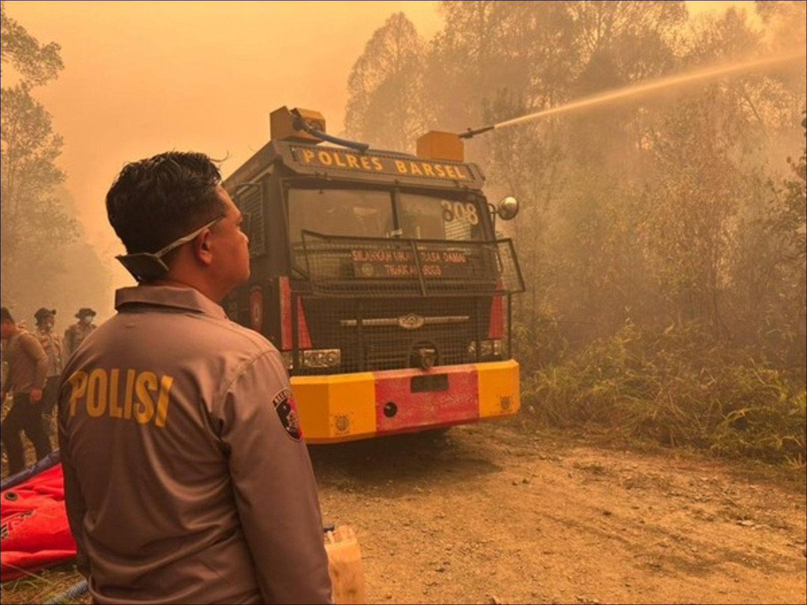 Karhutla Ditangani, Beasiswa Dijaga, Pemerintah Perkuat Perlindungan Masyarakat Riau - Infolitik