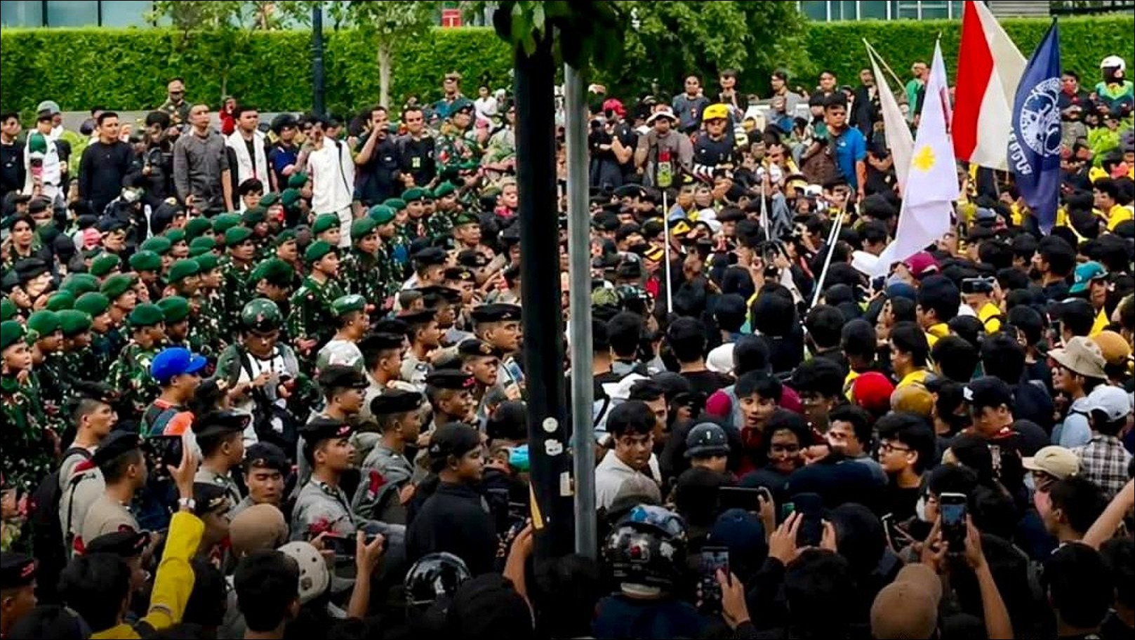 Ketika Demo BEM UI Menjadi Pertaruhan Independensi: Dampak Arah Kritik Mahasiswa bagi Publik - Infolitik